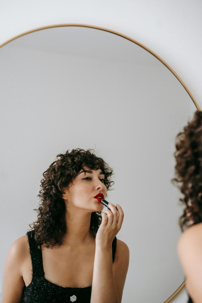 lipstick application
